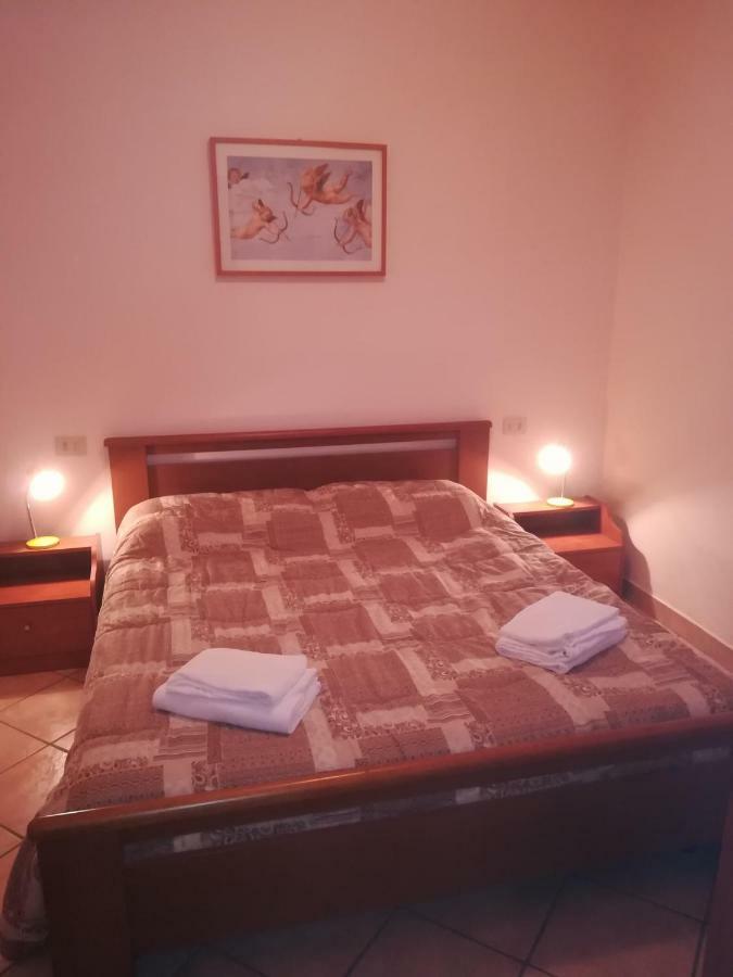 Ferienwohnung La Madonnina Vacation Flats Peschiera del Garda Exterior foto